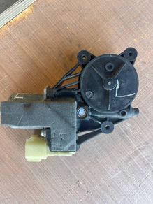 Land Rover Discovery Window Regulator Motor