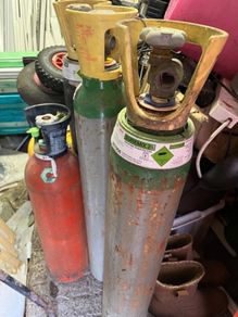 Gas  bottles for beer kegs
