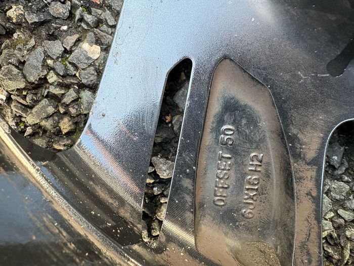 Alloy wheel