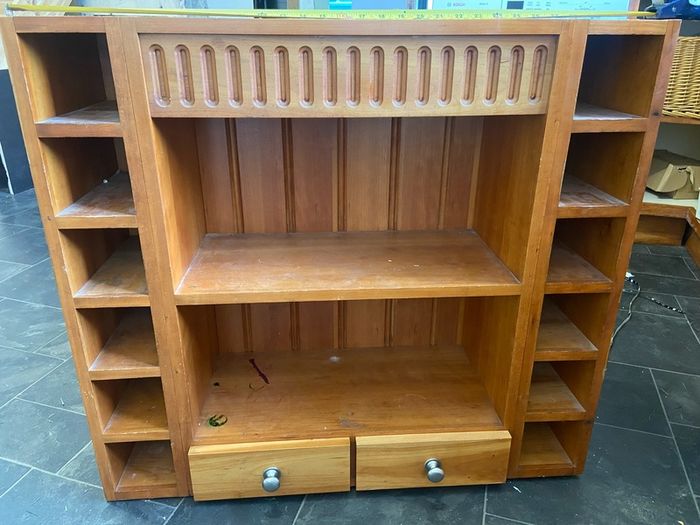 Kitchen wall unit