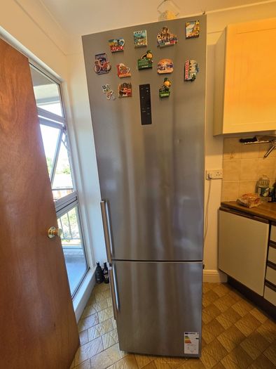 Siemens IQ300 NoFrost Fridge Freezer