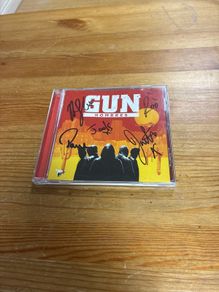 Gun - Hombres (Autographed)
