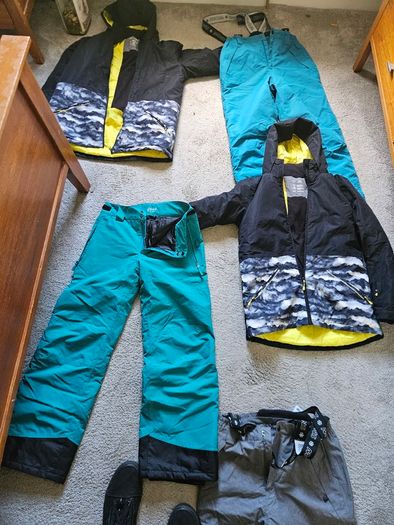 Skiing gear