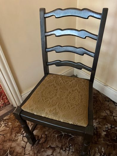 Furniture - Table, Chairs & 2 Cabinets