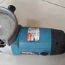 Makita 9067 180mm 7" Angle Grinder 110v Image 2