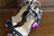 BNWTS Ladies High block heel Black floral sandals size 5 includes post