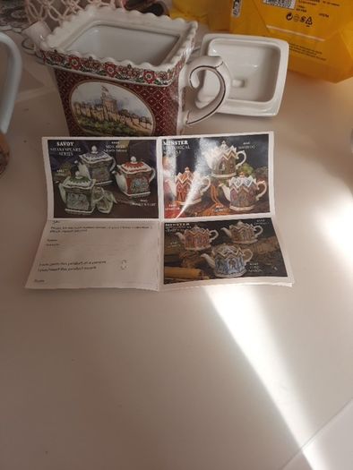 Sadler Windsor Castle teapot