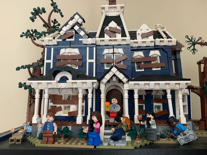 Lego Creel House