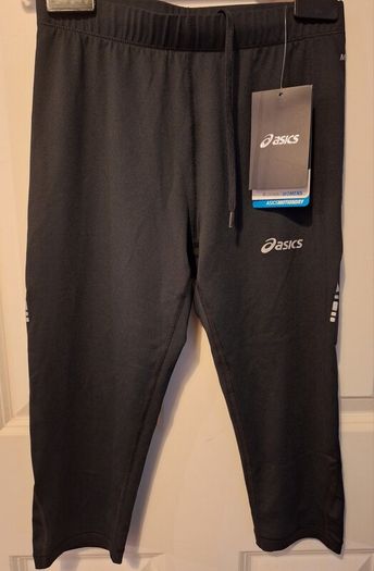 SALE!  Asics Black Knee-Length Performance Leggings