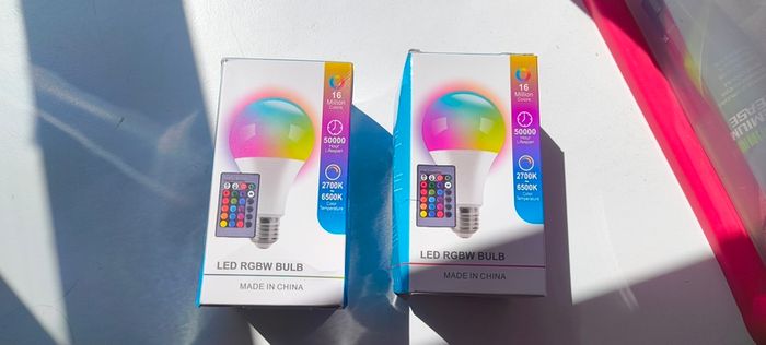 RGB lamp with 16 colors, 220V, with remote control