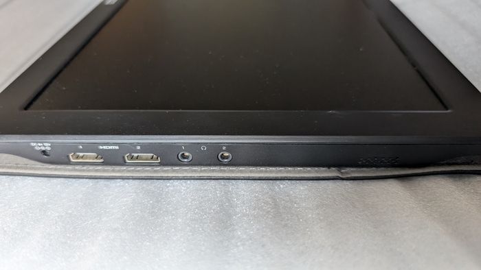 Hori Portable Gaming Monitor PS4-087
