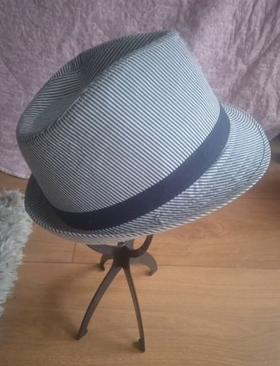 Trilby hat