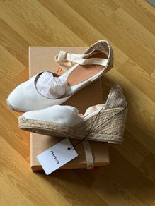 NEW IN BOX Castaner Espadrille Wedges White Size 7