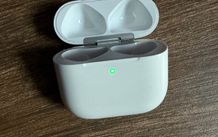 Wireless Charging Case for AirPods 4
