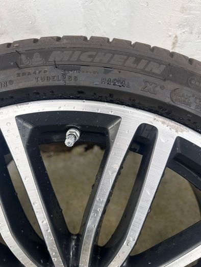 Genuine BMW Style 664M 19" Alloy Wheels.