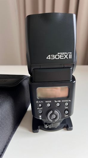 Genuine Canon Speedlite 430EX II Flash for Canon Digital SLR Cameras - like new