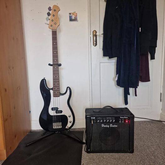 Harley Benton Electric Bass Guitar and Amp