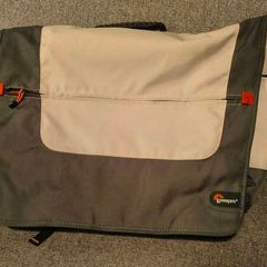Lowepro Laptop Messenger Bag  Fits up to 20inch Laptop