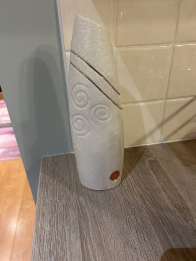 9 Vases