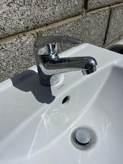 Bathroom Pedestal Sink
