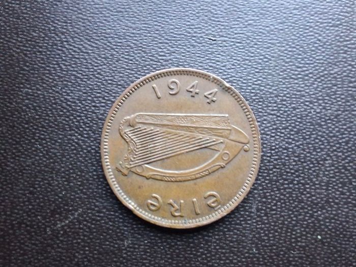 1944 Irish Republic. Farthing. Good condition!