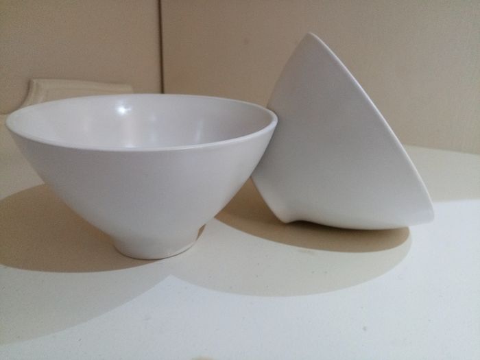 2 bowls