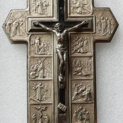 Vintage Wall Crucifix Featuring Embossed Plaques Depicting the 14 Stations of the Cross