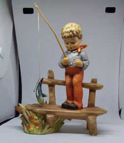 Vintage : Goebal Hummel Figurine - The Angler - First Issue 1995