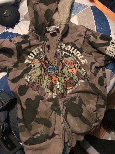 Turtles hoodie boys age 5-5