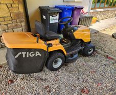 Stiga Estate 3084 Ride-On Lawnmower - repair required or use for partd