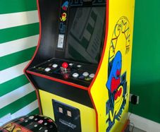 Pac Man Arcade machine