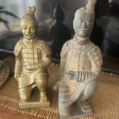 2 Chinese warriors