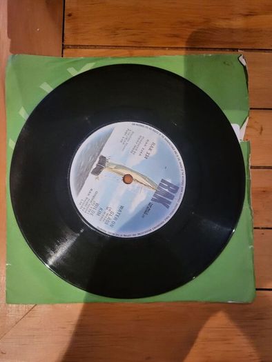 Kim Wilde Water On Glass 7 inch single