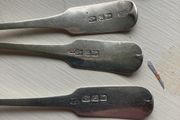 4 excellent condition Irish silver teaspoons 5 and 1/4 inches long weighing 65 grams. Made by Joseph Henzell in 1807 in Dublin.