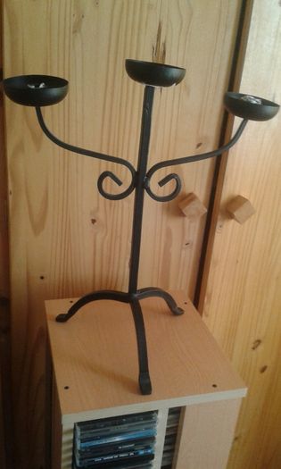 Metal Candle Holder.