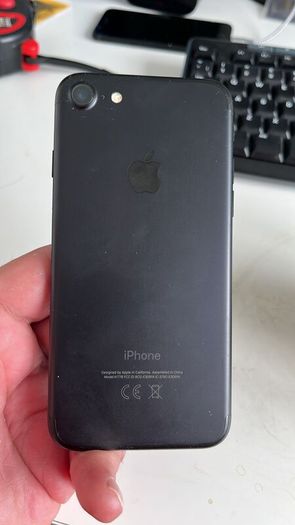 Apple iPhone 7 A1778 Black - Unlocked - Good Battery