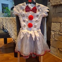 costume