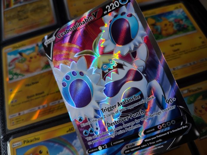 Crabominable V ! Ultra Rare ! from Fusion Strike Set ! 2021 ! Pokemon Card !