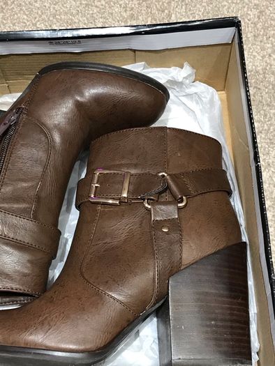 Forever 21 Brown leather boots in as new condition Size4