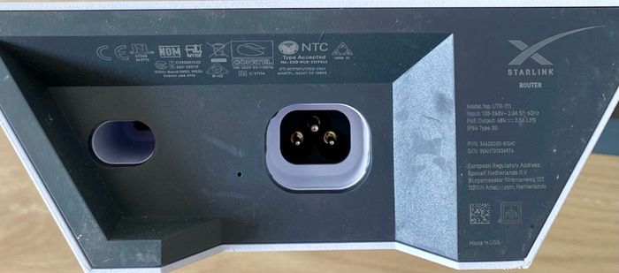Starlink Internet Kit, Dish, Router, Stand & Cables