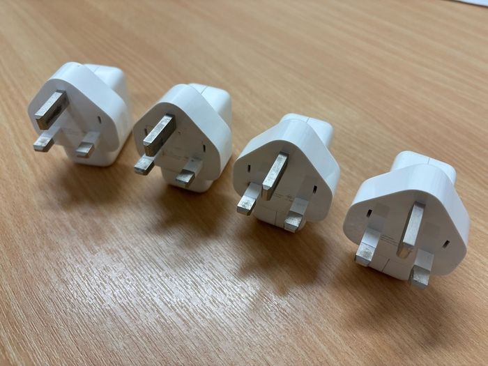 Genuine Apple 10W power adapter