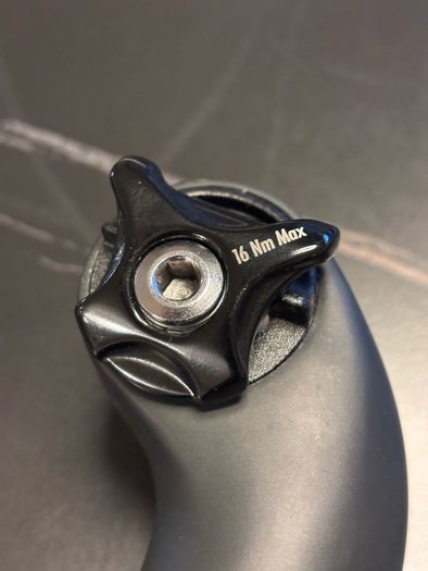 Bontrager Carbon Seat Mast