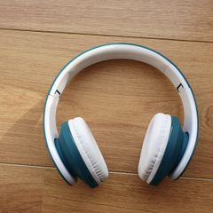 PowerLocus P2 wireless headphones