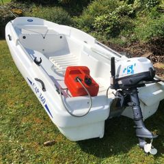 Rigiflex boat with Yamaha outboard Engine