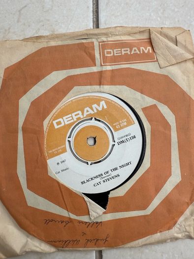 Vinyl bundle of 45rpm's including Cat Stevens, Gilbert O'Sullivan and Harry Belafonte