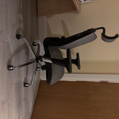 Desk chair