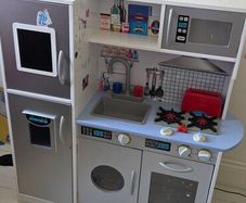 Toy kitchen