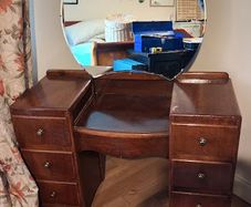 Dressing table