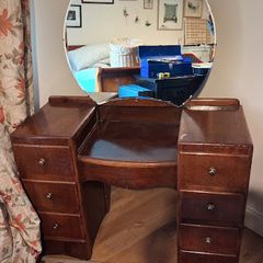 Dressing table