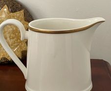 Villeroy & Boch Charleston Gold Chateau Collection Milk jug